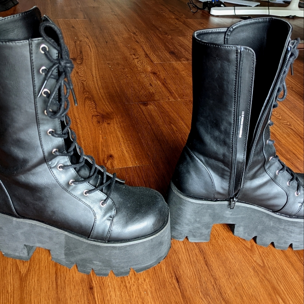 Demonia Cult Boots